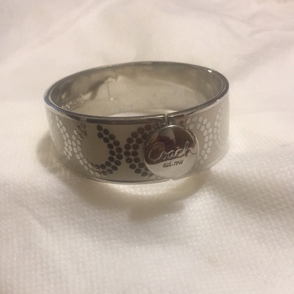 COACH METAL SIGNATURE BRACELET